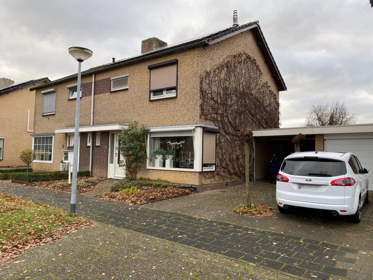 Twee-onder-één-kap te koop: Burg. Kengenstraat 16, Hulsberg Hulsberg